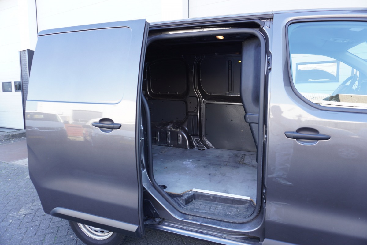 Opel Vivaro 2.0 CDTI 122PK EURO 6 - Airco - Navi - Cruise - € 12.900,- Excl.