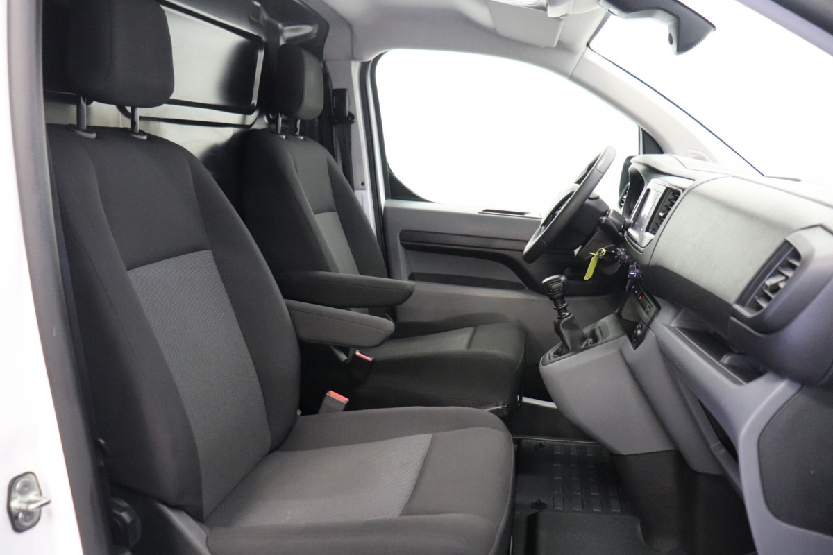 Opel Vivaro 1.5 CDTI L3 EURO 6 - Airco - Navi - Cruise - € 15.950,- Excl.