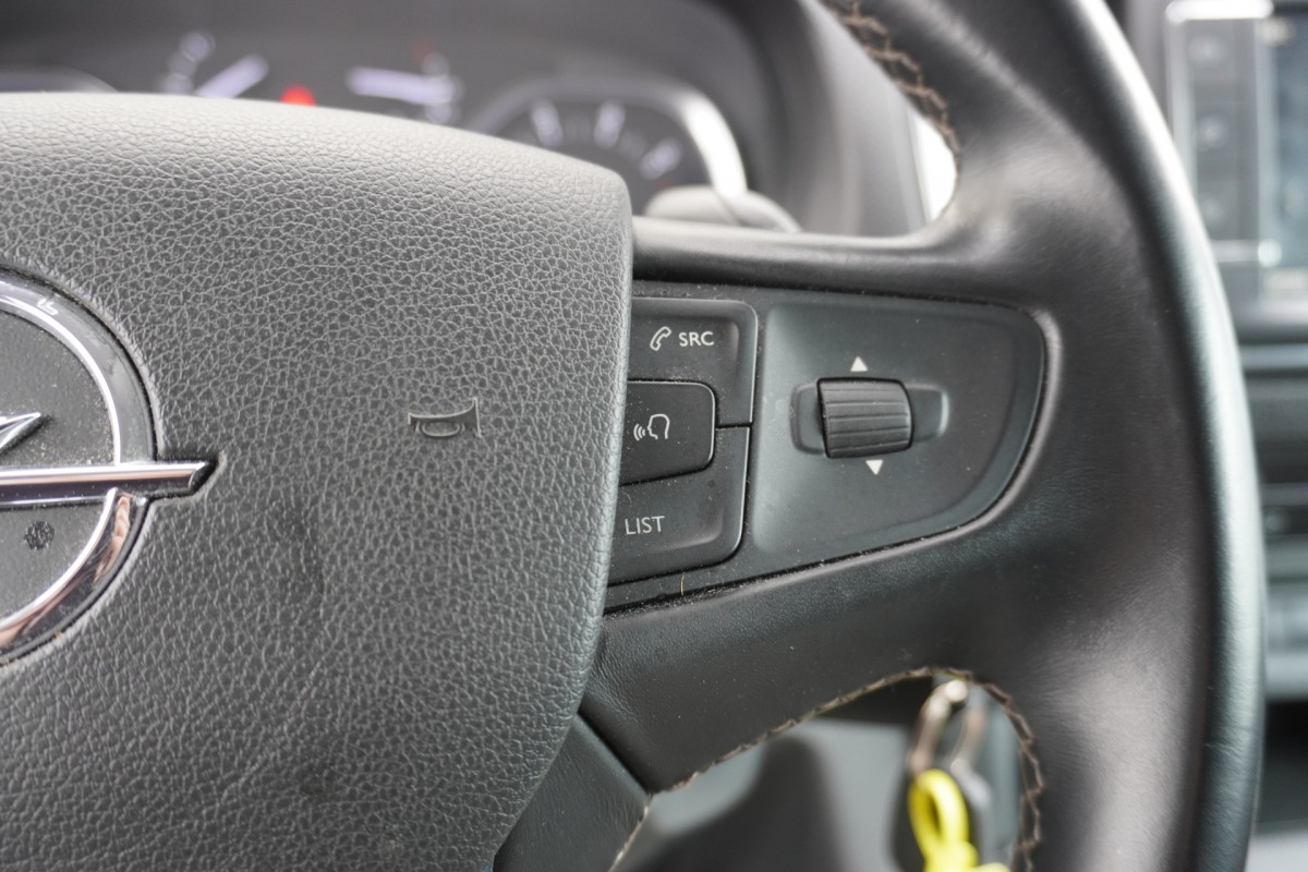 Opel Vivaro 2.0 CDTI 123PK L2 Automaat EURO 6 - Airco - Navi - Cruise - 2 x schuifdeur - €13.950,- Excl.