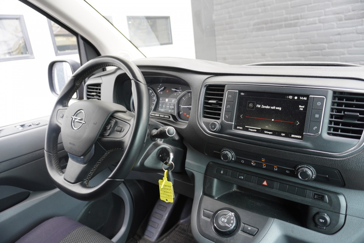 Opel Vivaro 2.0 CDTI 123PK L2 Automaat EURO 6 - Airco - Navi - Cruise - 2 x schuifdeur - €13.950,- Excl.