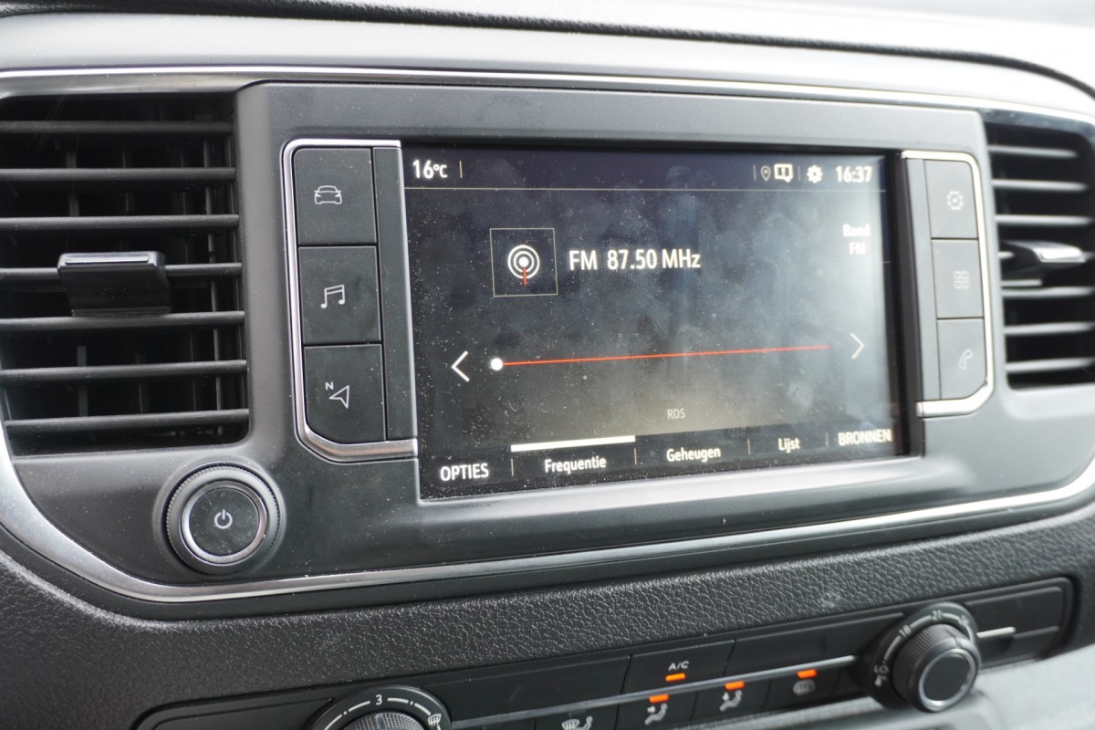 Opel Vivaro 2.0 CDTI L2 123PK Automaat EURO 6 - Airco - Navi - Cruise - 2 x schuifdeur - €14.900,- Excl.