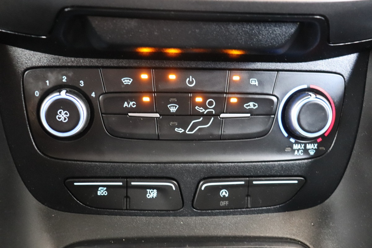 Ford Transit Connect 1.5 EcoBlue 100PK L2 EURO 6 - Airco - Navi - Cruise - Achteruitrijcamera - €10.499,- Excl.