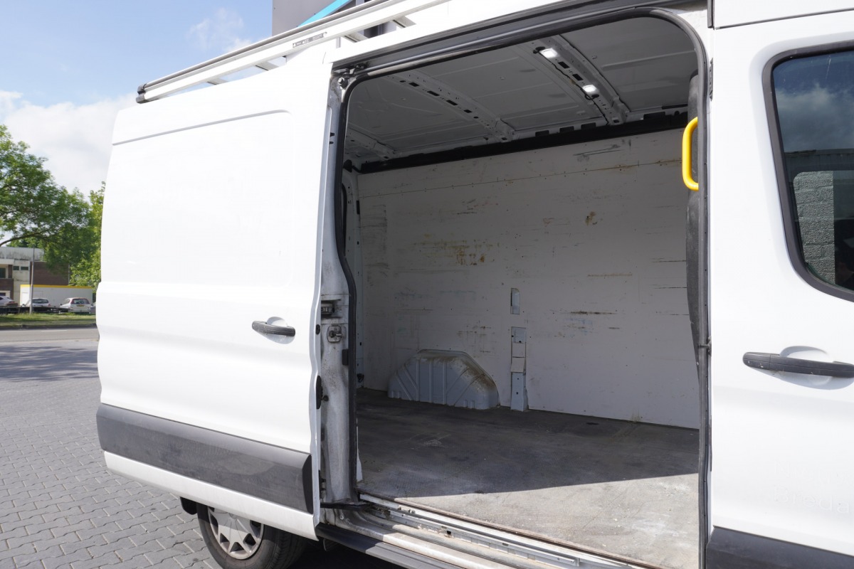 Ford Transit 2.0 TDCI 130PK L2H2 EURO 6 - Airco - Cruise - PDC - € 15.900,- Excl.