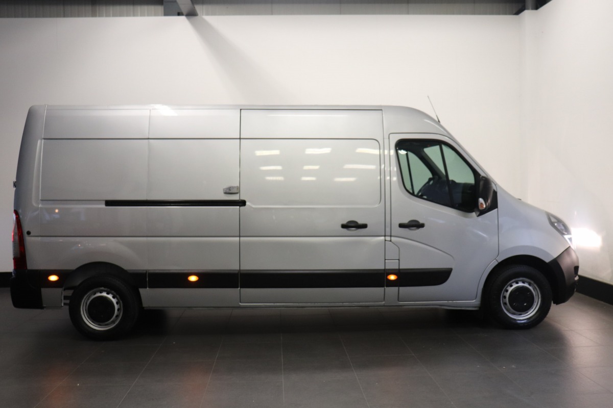 Opel Movano 2.3 Turbo 136PK L3H2 EURO 6 - AC/climate - Navi - Cruise - €13.950,- Excl.