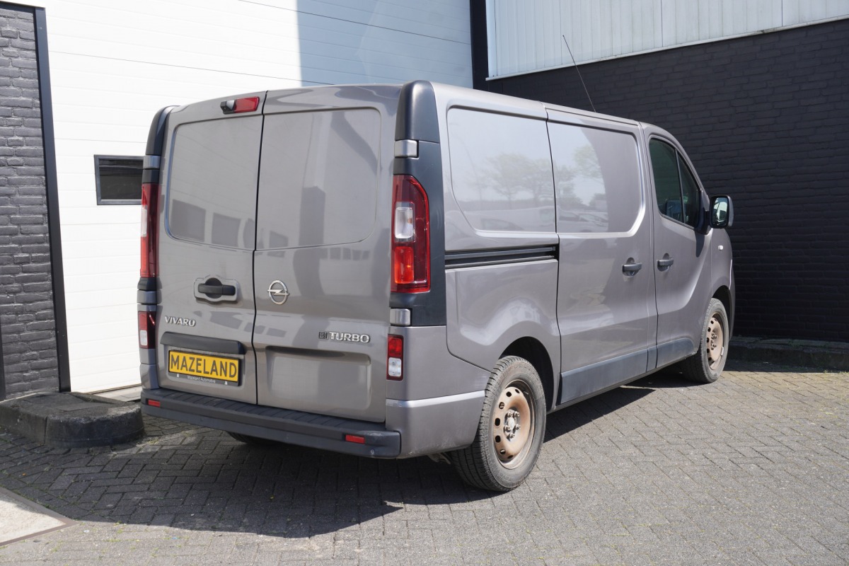 Opel Vivaro 1.6 CDTI 126PK EURO 6 - Airco - Navi - Cruise - Stoelverwarming - €9.950,- Excl.