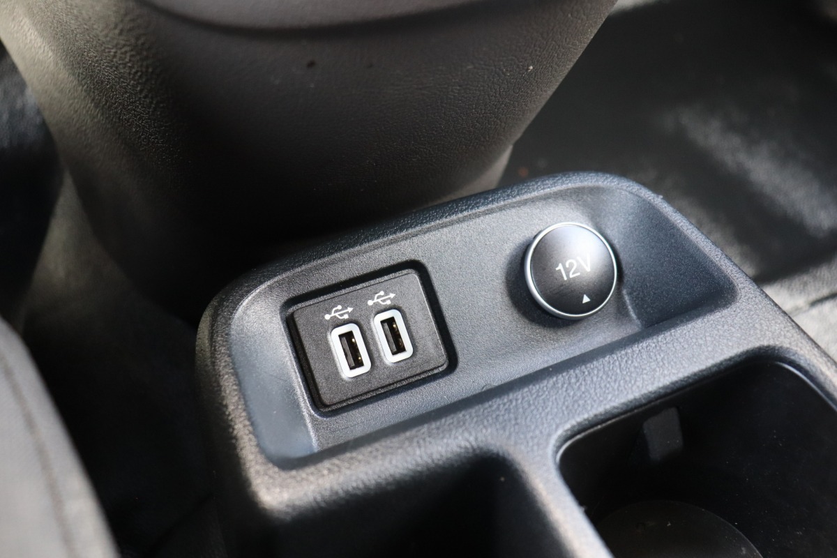 Ford Transit Connect 1.5 EcoBlue 100PK EURO 6 - Airco - Navi - Cruise - € 10.950,- Excl.
