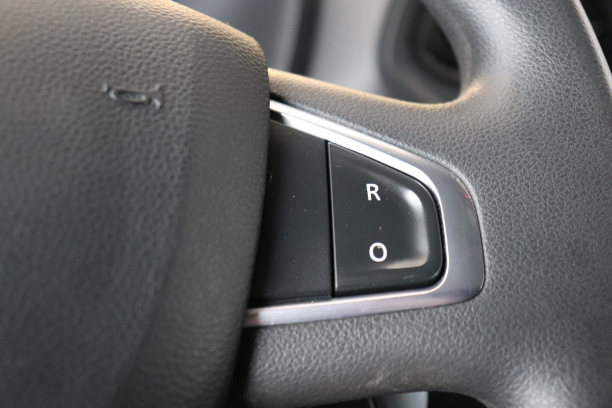 Renault Master 2.3 dCi 180PK L3H2 EURO 6 - Airco - Navi - Cruise - € 17.950,- Excl.