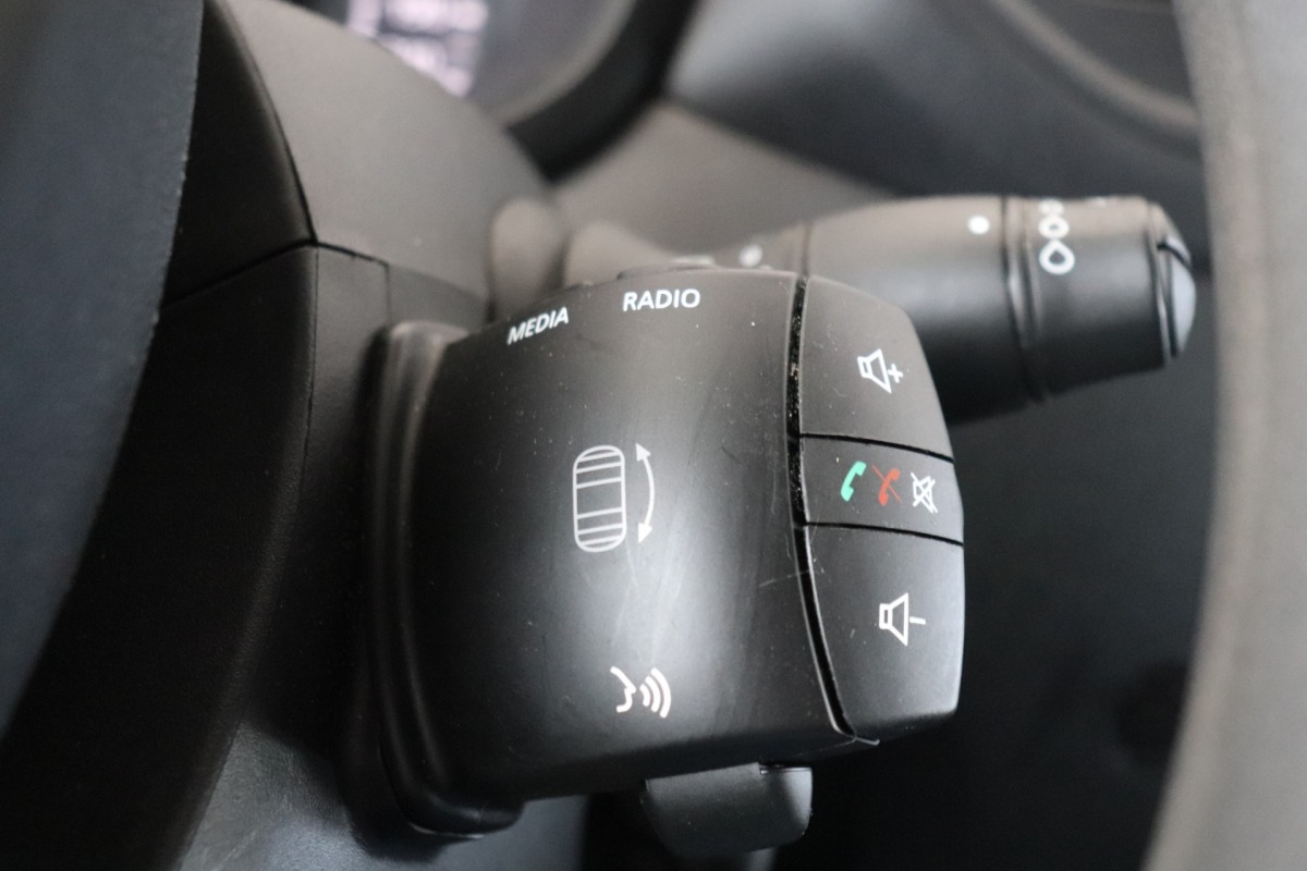 Renault Master 2.3 dCi 180PK L3H2 EURO 6 - Airco - Navi - Cruise - € 17.950,- Excl.