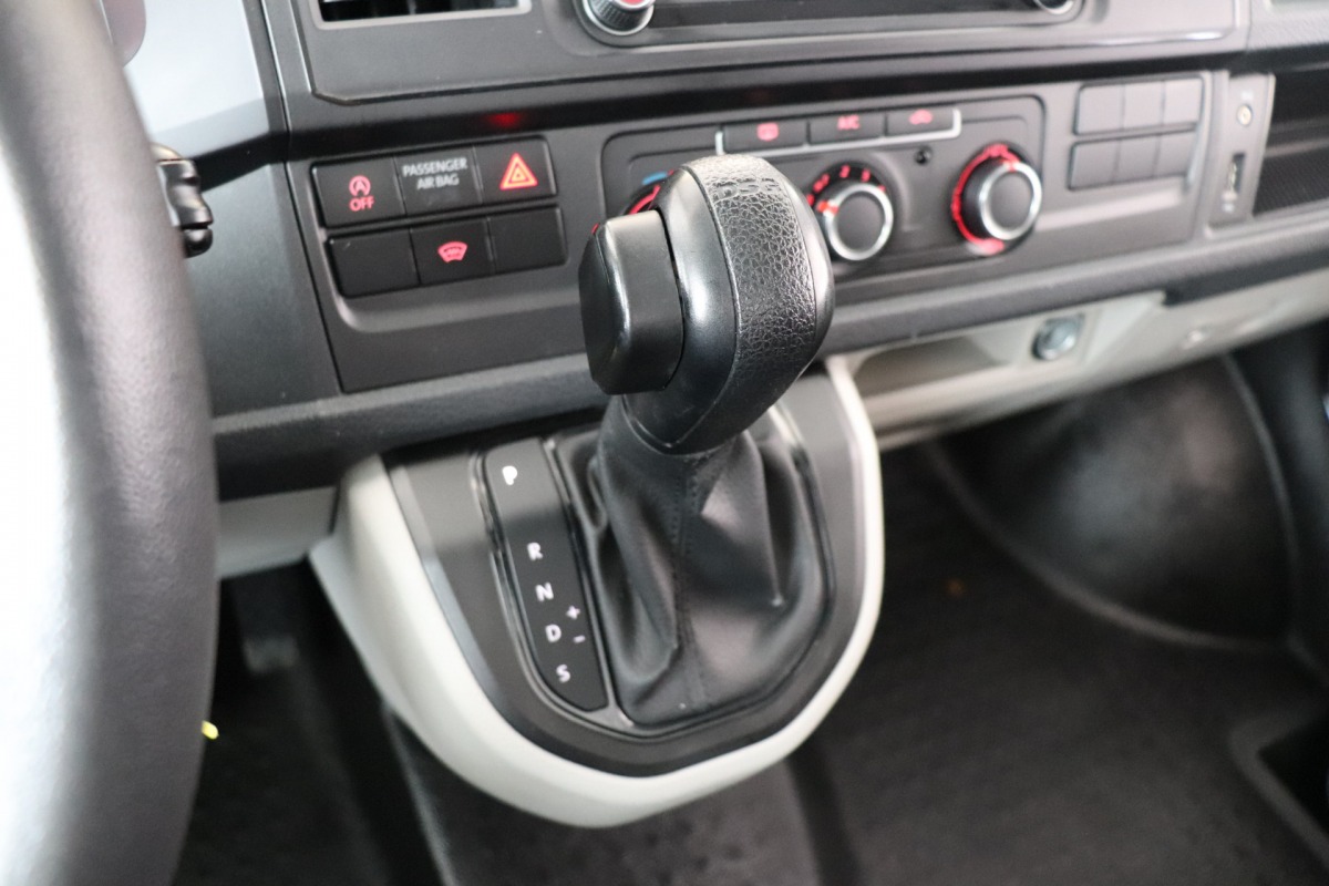 Volkswagen Transporter 2.0 TDI 150PK Automaat EURO 6 Export - Airco - Cruise - PDC - € 10.950,- Ex. BTW