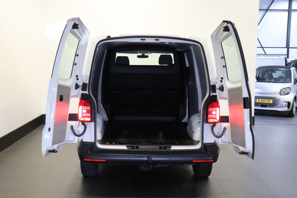 Volkswagen Transporter 2.0 TDI 150PK Automaat EURO 6 Export - Airco - Cruise - PDC - € 10.950,- Ex. BTW