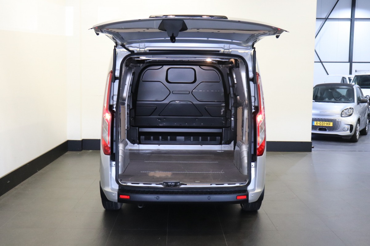 Ford Transit Custom 2.0 TDCI 130PK EURO 6 - Airco - Navi - Cruise - Stoelverwarming - € 14.900,- Excl.