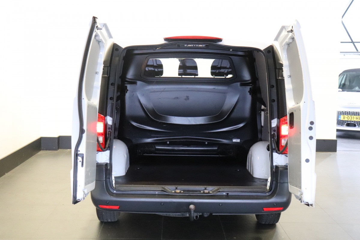 Mercedes-Benz Vito 111 CDI Lang Dubbele Cabine EURO 6 - Airco - Navi - Cruise - € 21.950,- Excl.