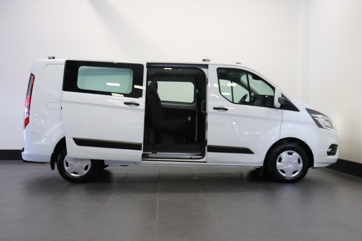 Ford Transit Custom Dubbel Cabine 2.0 TDCI 130PK L2 EURO 6 - Airco - Navi  Cruise - € 14.900,- Excl.