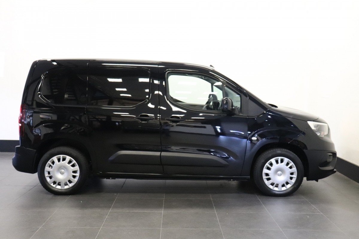 Opel Combo 1.6D EURO 6 - Airco - Navi - Cruise - € 7.400,- Excl.