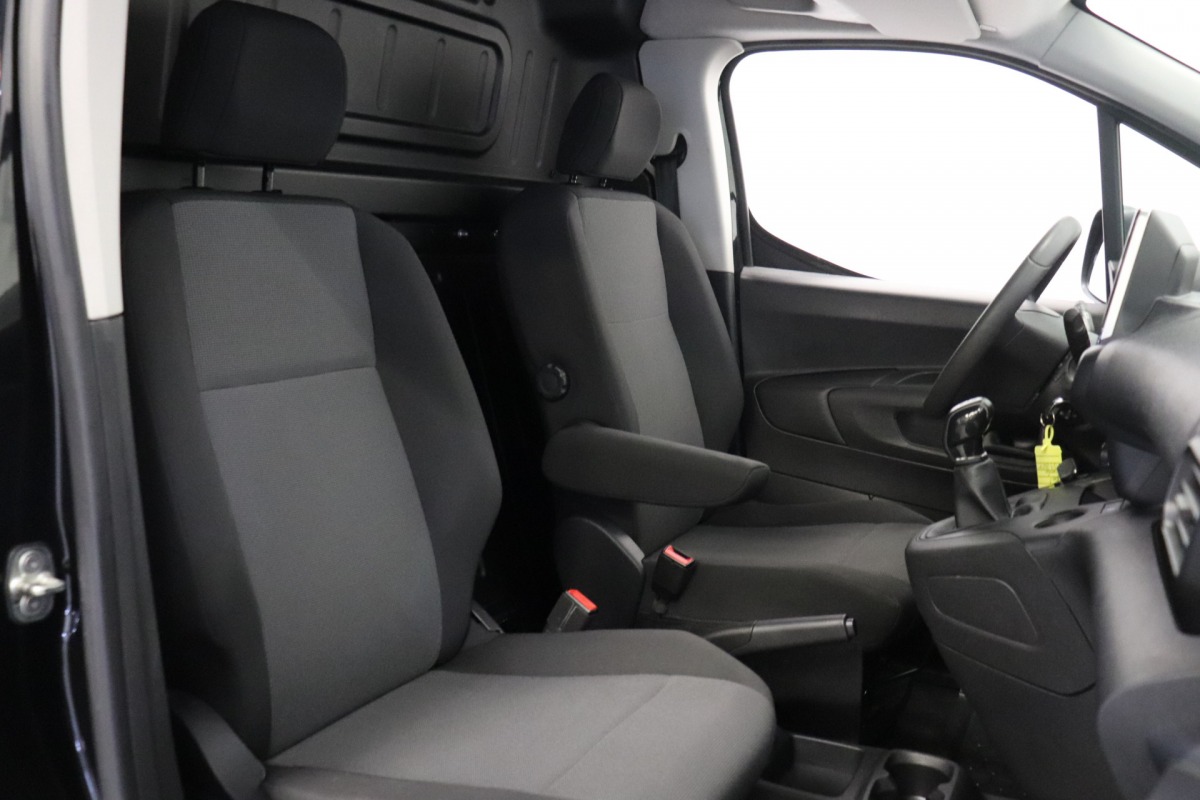 Opel Combo 1.6D EURO 6 - Airco - Navi - Cruise - € 7.400,- Excl.
