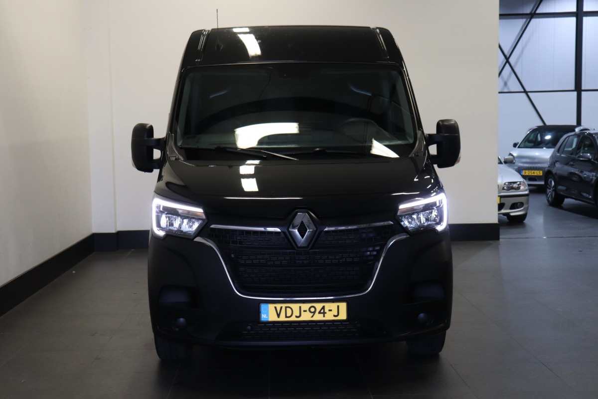 Renault Master 2.3 dCi 135PK L2H2- EURO 6 - Airco - PDC - NAP - € 19.950,- Excl.