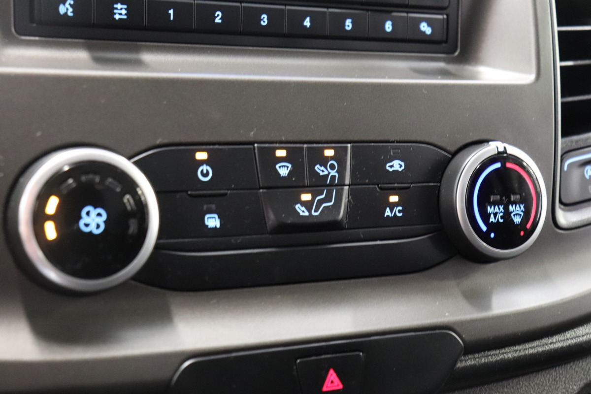 Ford Transit 2.0 TDCI L3H2 - EURO 6 2x Schuifdeur - Airco - Cruise - PDC - € 16.950,- Excl.