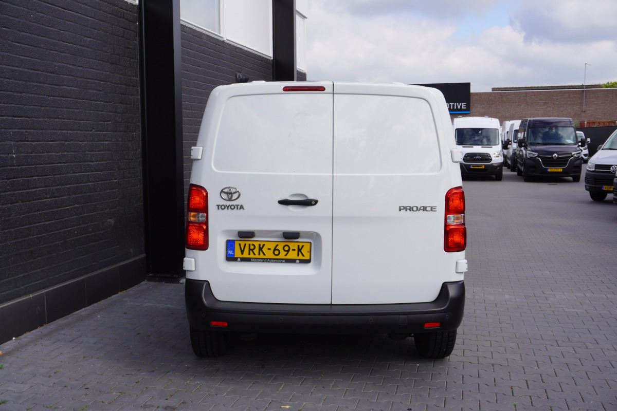 Toyota ProAce Worker 2.0 D-4D 145PK EURO 6 - Airco - Navi - Cruise - € 14.900,- Excl.