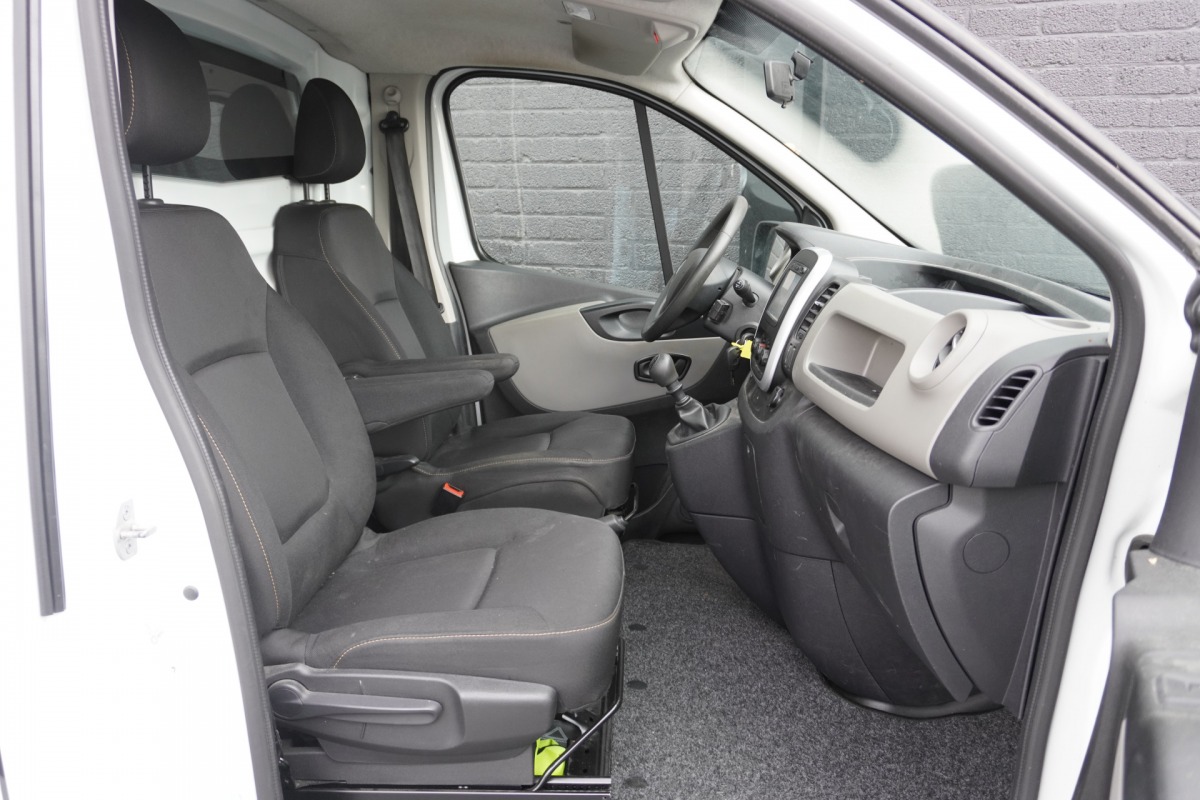Renault Trafic 1.6 dCi 125PK EURO 6 - Airco - Navi - Cruise - € 12.499,- Excl.