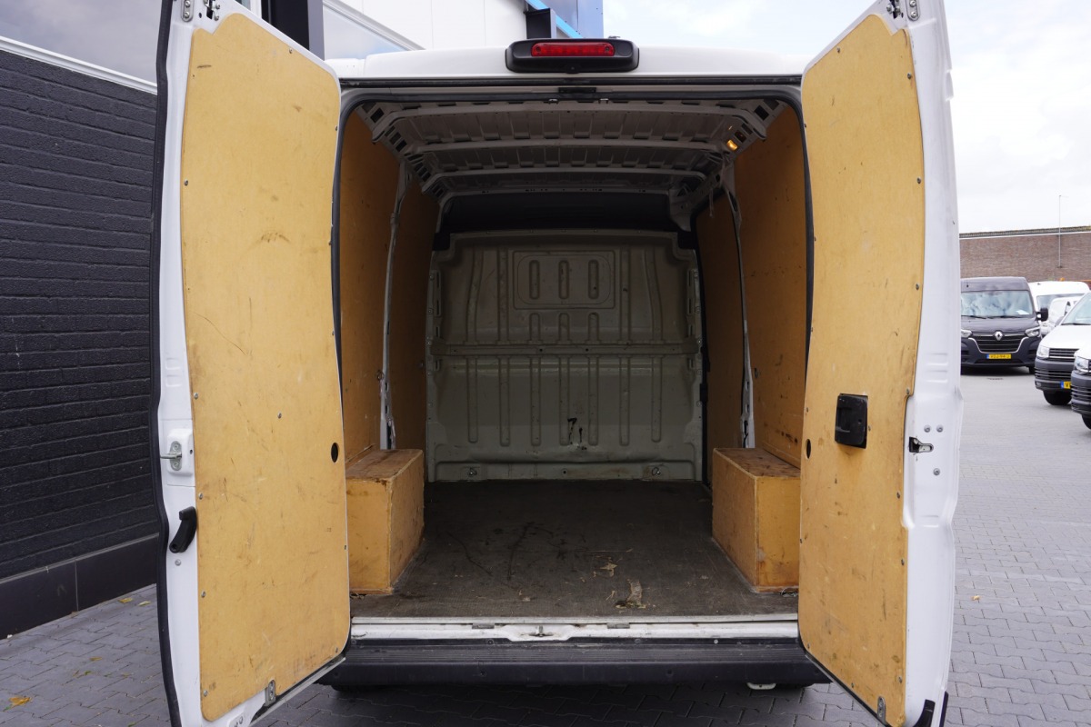 Fiat Ducato 2.3 MJ 140PK L2H2 - EURO 6 - Airco - Navi - Cruise - € 19.950,- Excl.