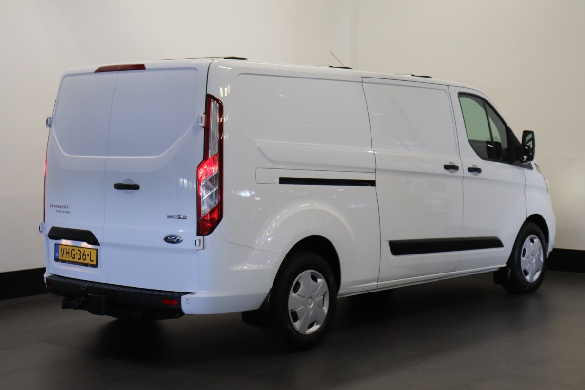 Ford Transit Custom 2.0 TDCI 130PK L2 EURO 6 - Airco - Navi - Cruise - Trekhaak - € 12.950,- Excl.