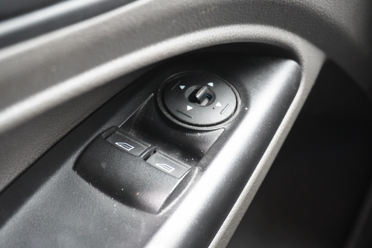 Ford Transit Connect 1.5 EcoBlue L2 Automaat EURO 6 - Airco - Navi - Cruise - Trekhaak - €10.950,- Excl.