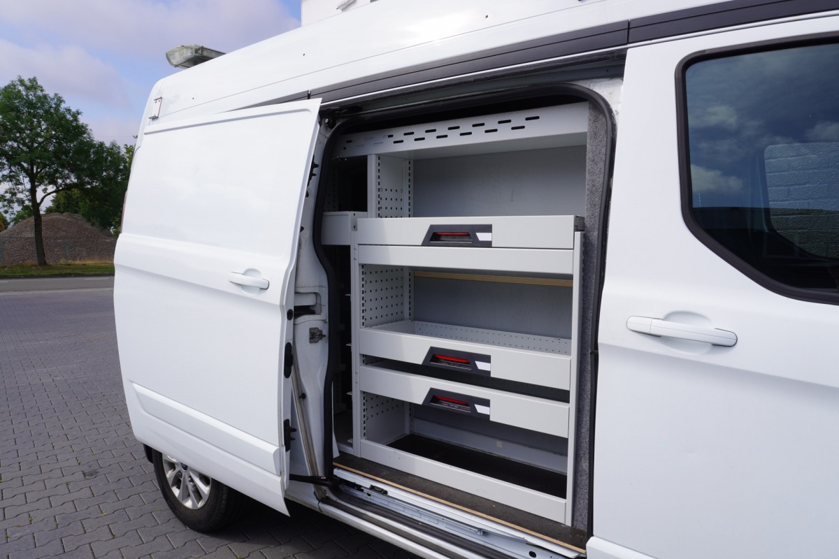 Ford Transit Custom 2.0 TDCI L2H2 130PK Automaat 2x schuifdeur EURO 6 - Airco - Navi - Cruise - Stoelverwarming - €12.900,- Excl.