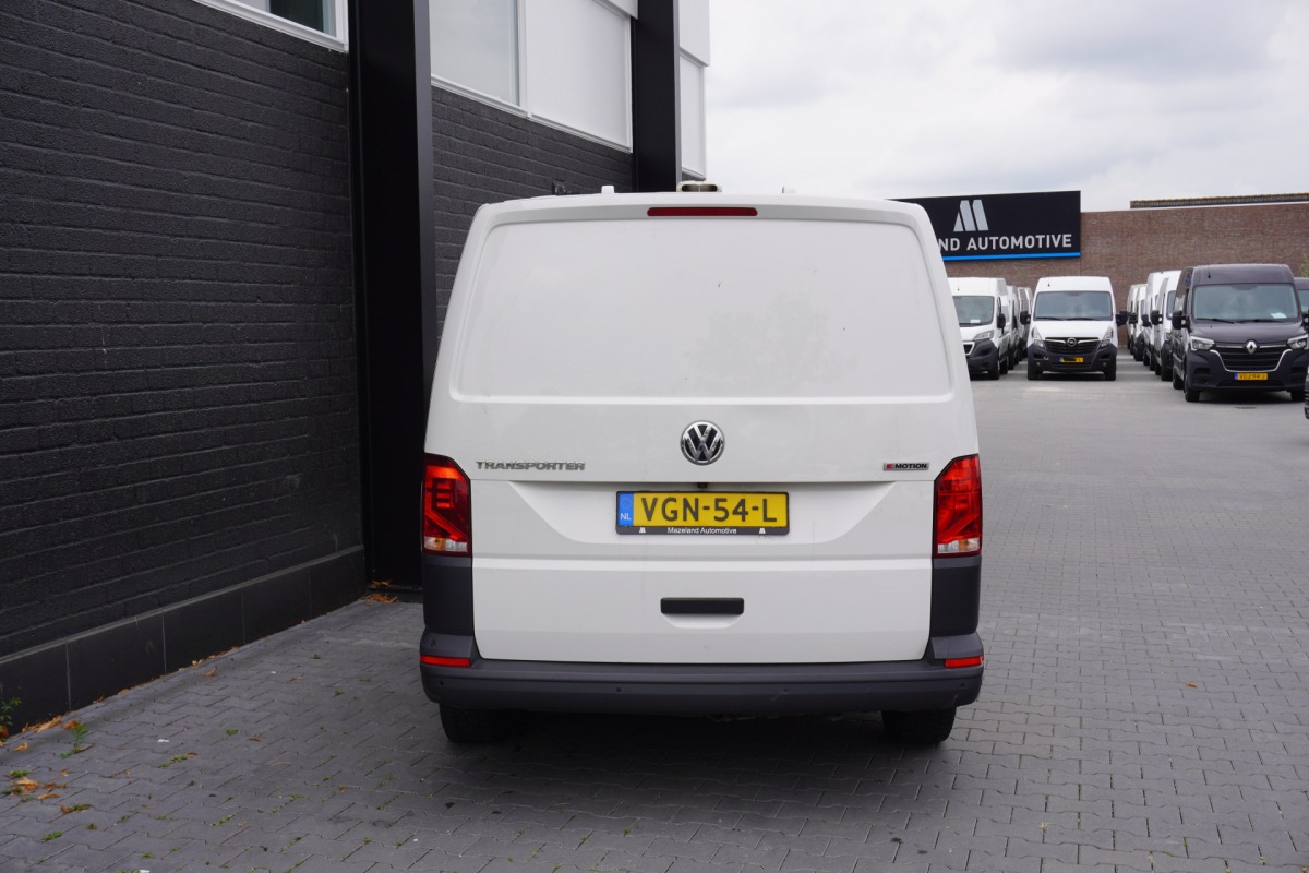 Volkswagen Transporter 2.0 TDI 150PK 4motion 2x schuifdeur EURO 6 - Airco - Navi - Cruise - € 14.900,- Excl.