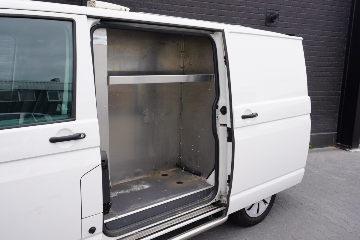 Volkswagen Transporter 2.0 TDI 150PK 4motion 2x schuifdeur EURO 6 - Airco - Navi - Cruise - € 14.900,- Excl.