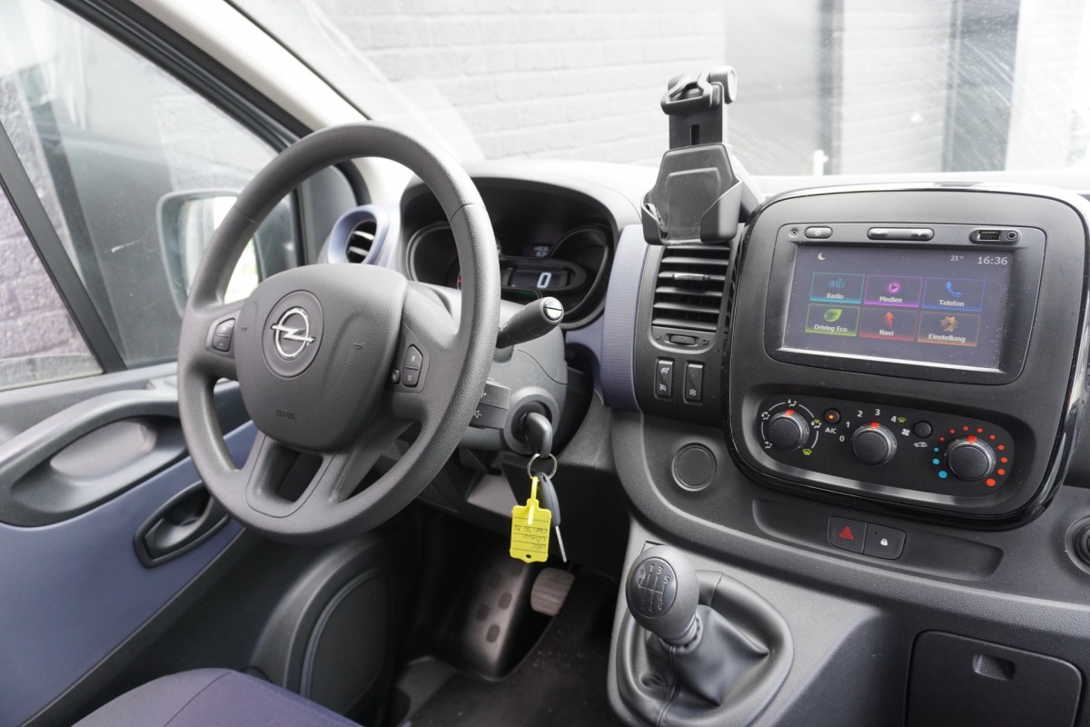 Opel Vivaro 1.6 CDTI 125PK EURO 6 - Airco - Navi - Stoelverwarming - €10.900,- Excl.