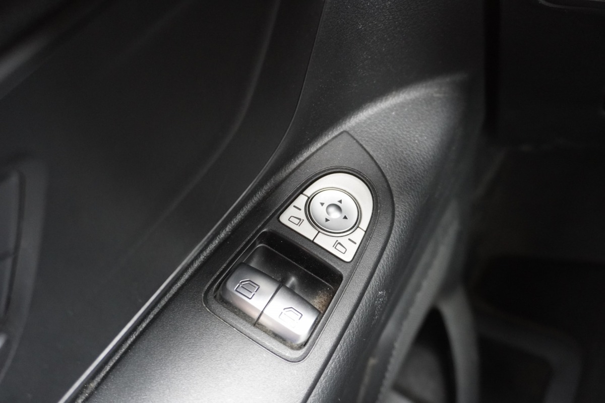 Mercedes-Benz Vito 114 CDI Automaat XL Dubbele Cabine - EURO 6 - Airco - Navi - Cruise - € 18.900,- Excl.