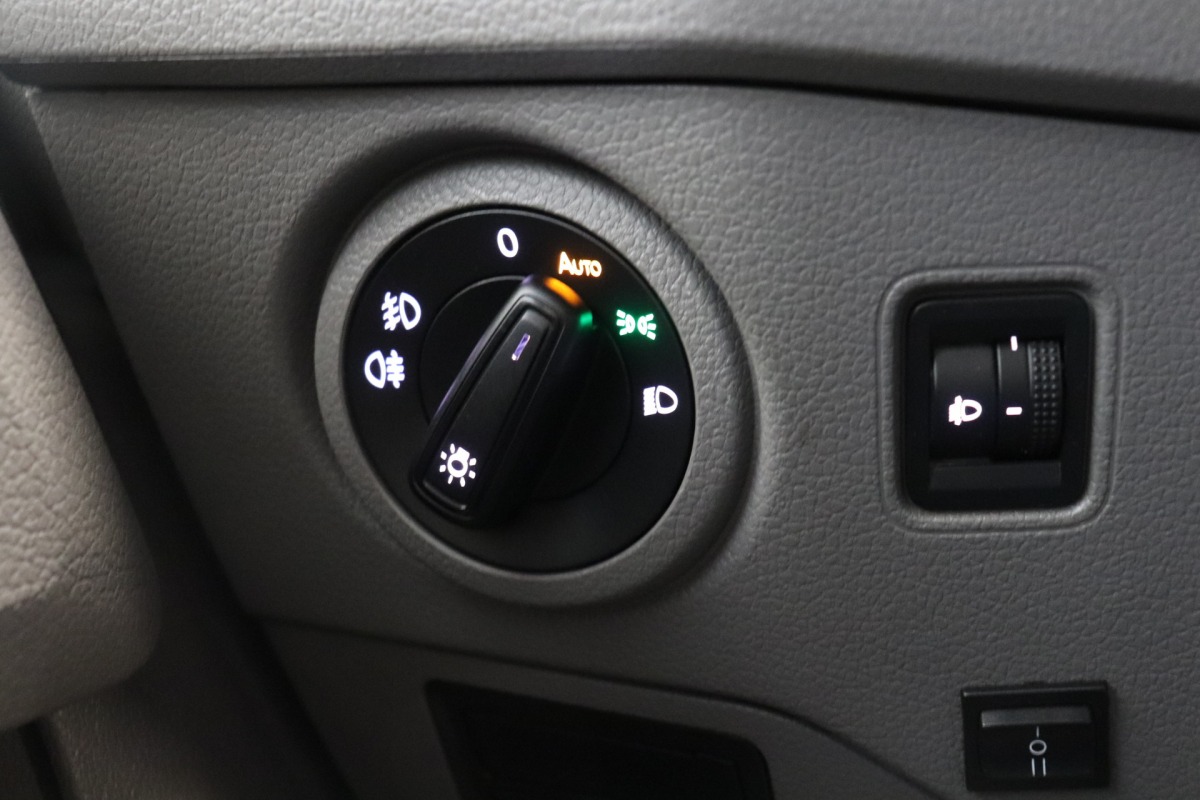 Volkswagen Crafter 2.0 TDI 140PK L3H3 EURO 6 - Airco - Navi - Cruise - PDC - €15.900,- Excl. Volkswagen Crafter 2.0 TDI 140PK L3H3 EURO 6 - Airco - Navi - Cruise - PDC - €15.900,- Excl.