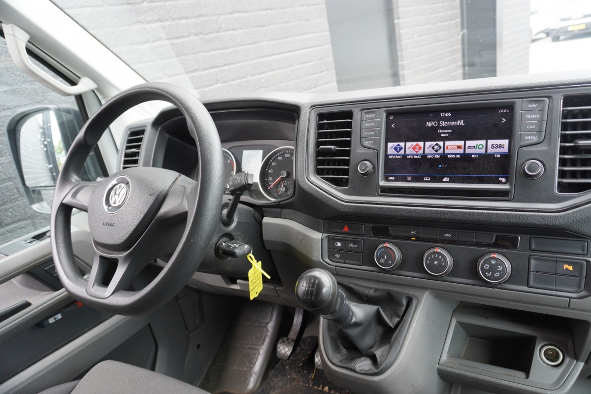 Volkswagen Crafter 2.0 TDI 140PK L3H3 EURO 6 - Airco - Navi - Cruise - PDC - €15.900,- Excl.