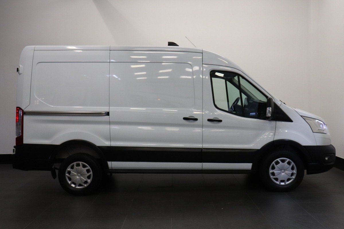 Ford Transit 2.0 TDCI 130PK L2H2 EURO 6 - A/C Climate - Navi - Cruise - PDC - €20.900,- Excl.