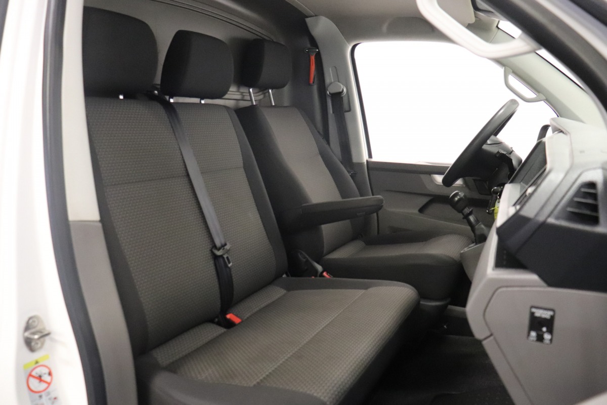 Volkswagen Transporter 2.0 TDI L2 EURO 6 - Airco - Navi - Cruise - €15.950,- Excl.