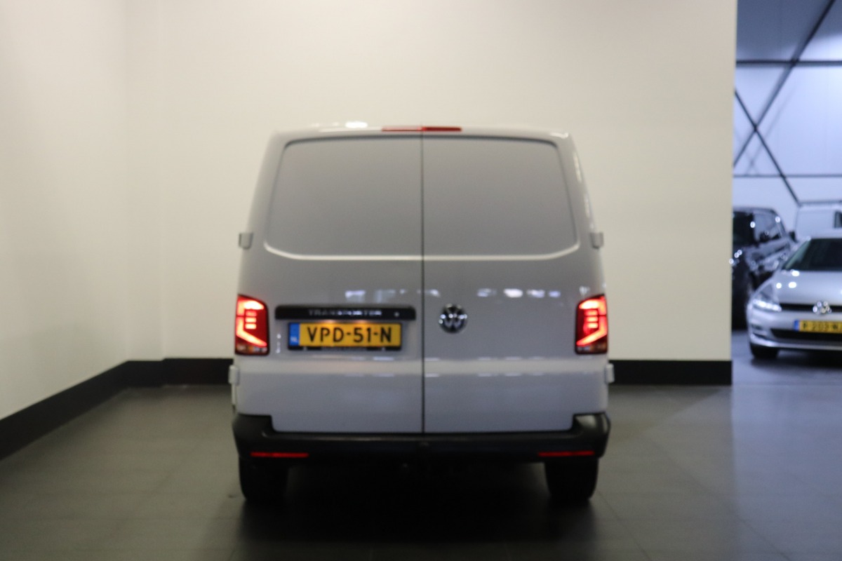 Volkswagen Transporter 2.0 TDI L2 EURO 6 - Airco - Navi - Cruise - €15.950,- Excl.
