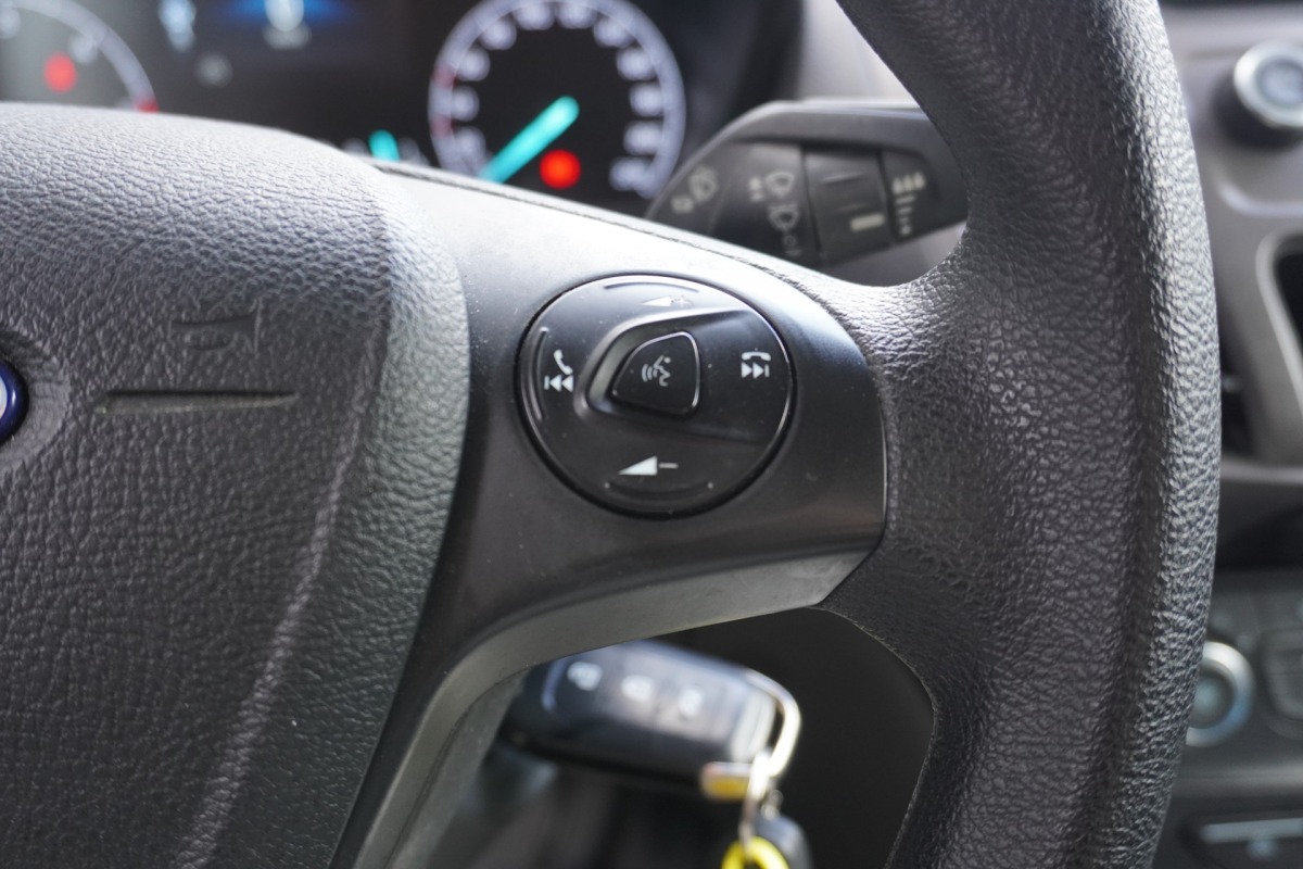 Ford Transit Connect 1.5 EcoBlue EURO 6 - Airco - Navi - Trekhaak - €9.499,-  Excl.