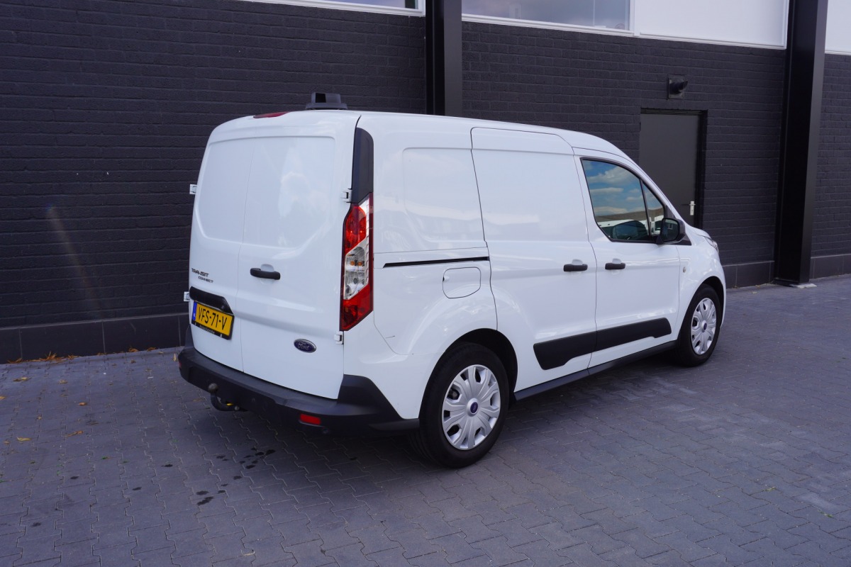 Ford Transit Connect 1.5 EcoBlue EURO 6 - Airco - Navi - Trekhaak - €9.499,-  Excl.