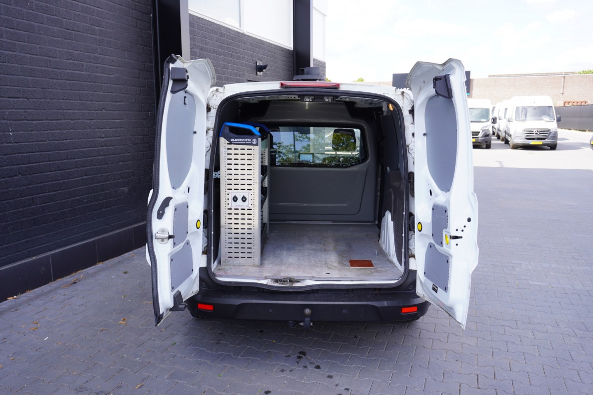 Ford Transit Connect 1.5 EcoBlue EURO 6 - Airco - Navi - Trekhaak - €9.499,-  Excl.