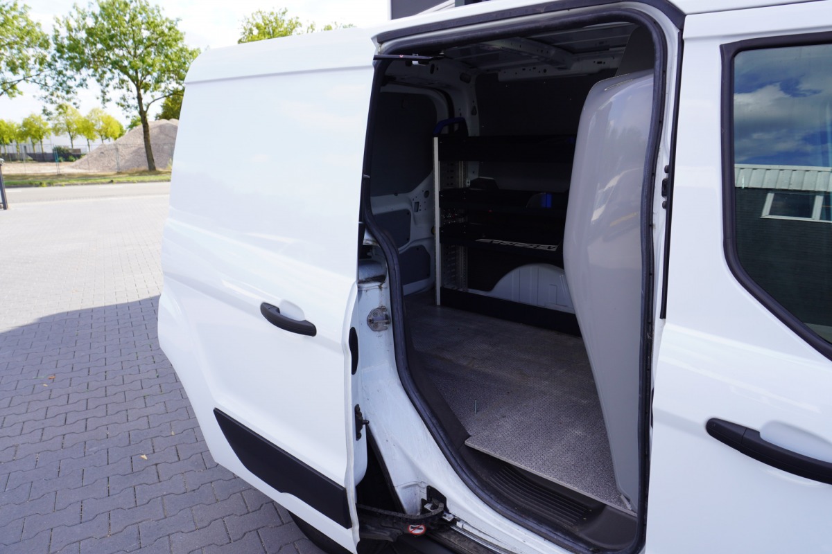 Ford Transit Connect 1.5 EcoBlue EURO 6 - Airco - Navi - Trekhaak - €9.499,-  Excl.