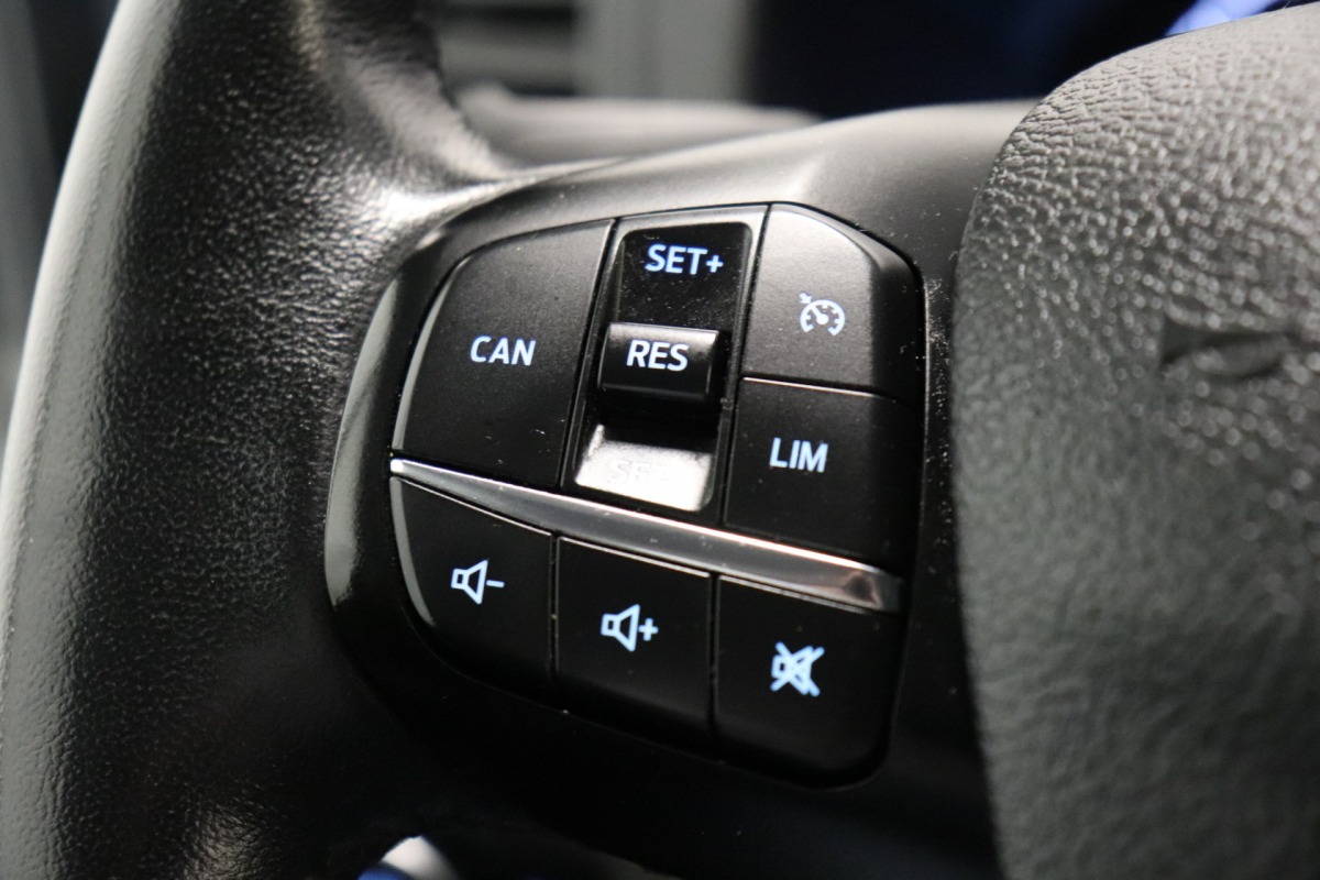 Ford Transit 2.0 TDCI L2H2 EURO 6 - Airco - Cruise - PDC - € 16.900,- Excl.