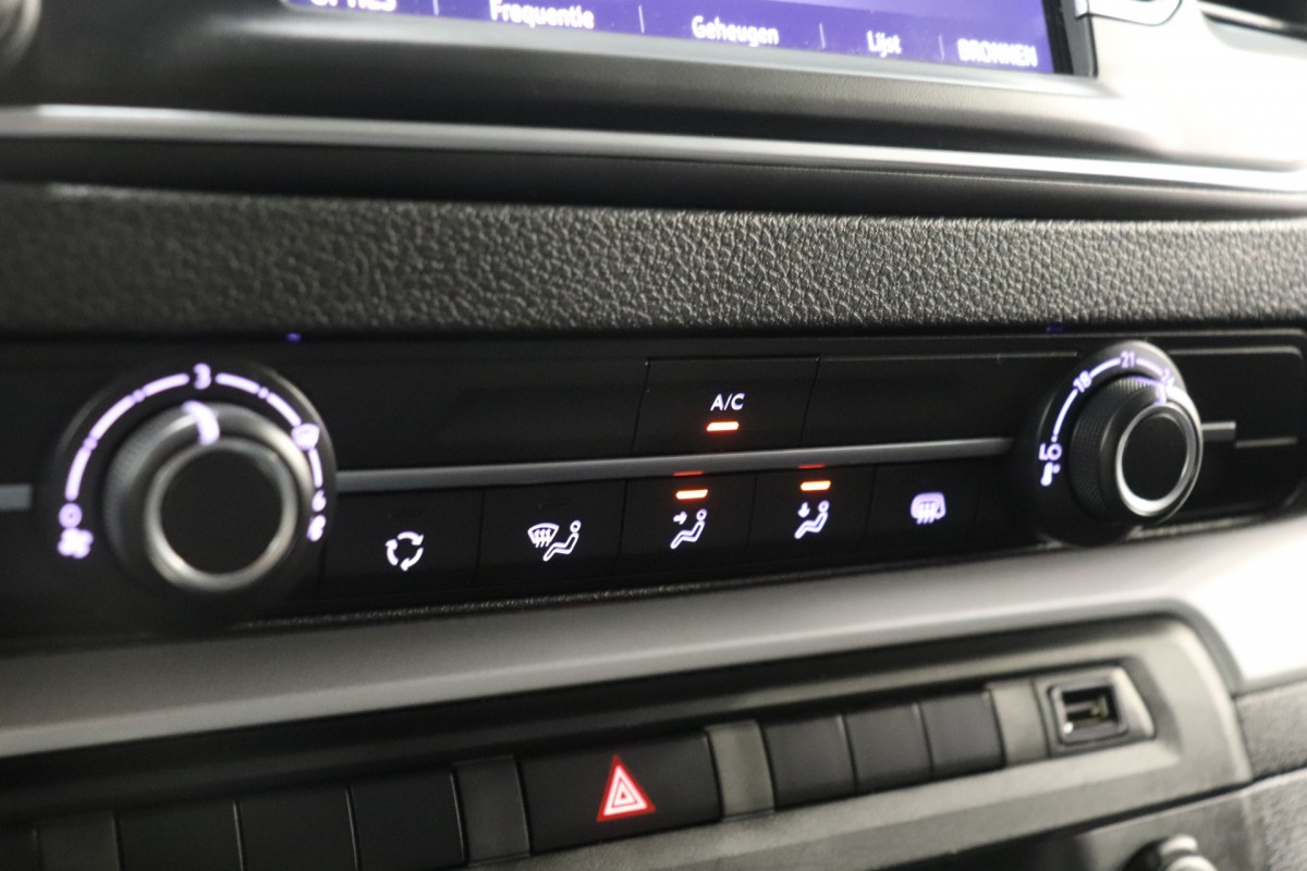 Opel Vivaro 2.0 CDTI L3 Dubbele Cabine EURO 6 - Airco - Cruise - PDC - € 15.950,- Excl.