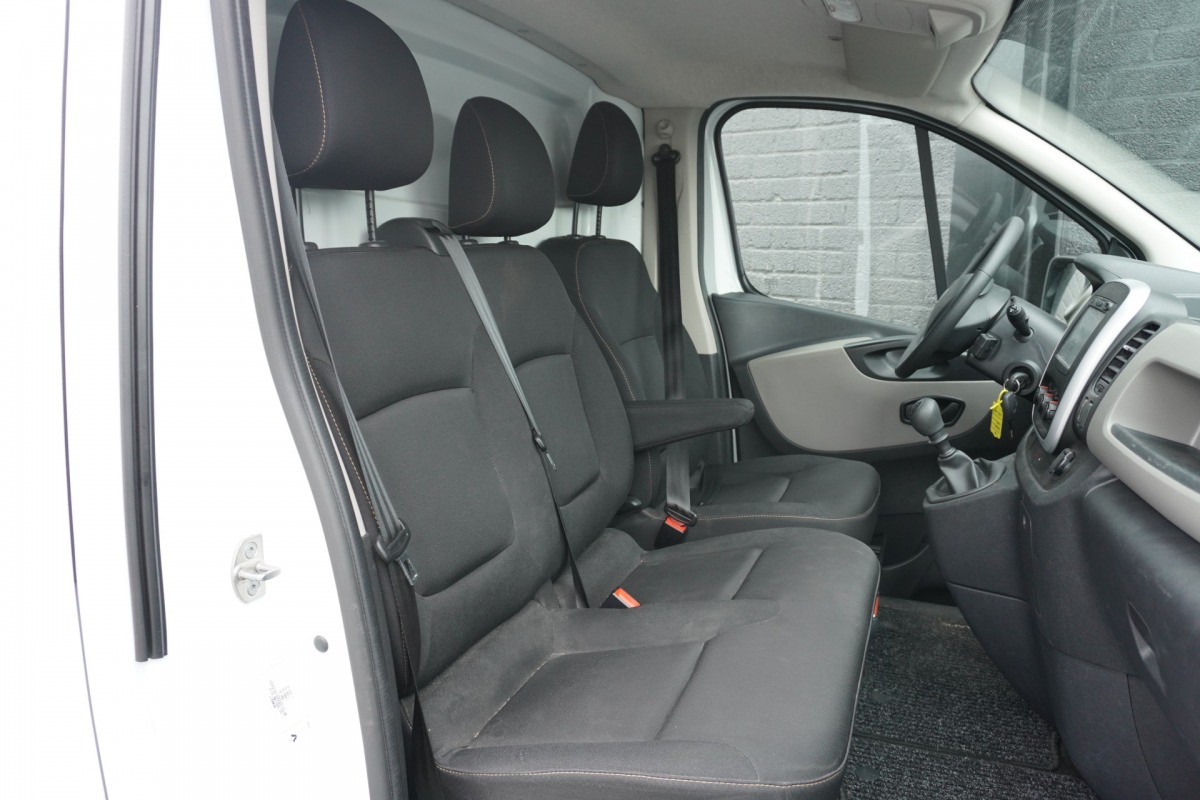 Renault Trafic 1.6 dCi 125PK EURO 6 -  Airco -  Cruise - Trekhaak - €12.499,- Excl.