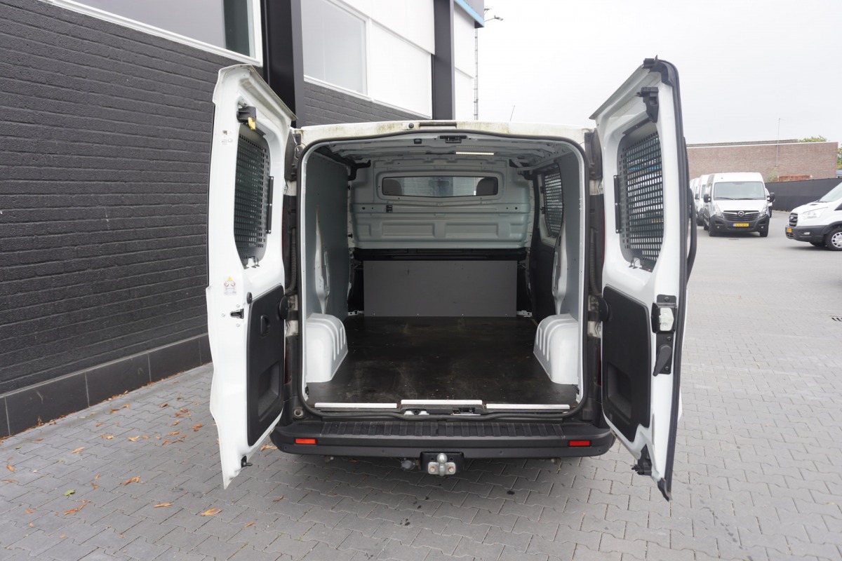 Renault Trafic 1.6 dCi 125PK EURO 6 - Airco - Navi - Cruise - € 9.950,- Excl.