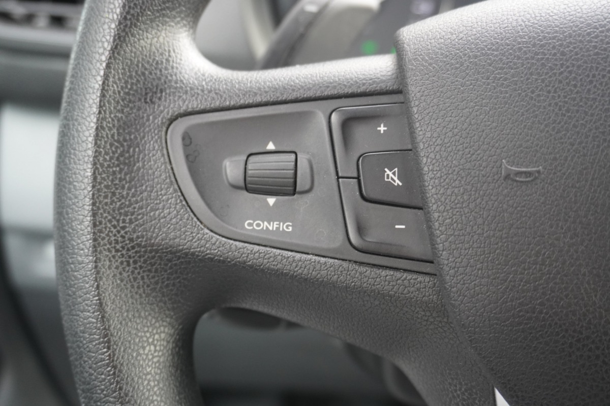 Opel Vivaro 2.0 CDTI 122PK Automaat 2x Schuifdeur EURO 6 - Airco - Navi - Cruise - € 13.950,- Excl.
