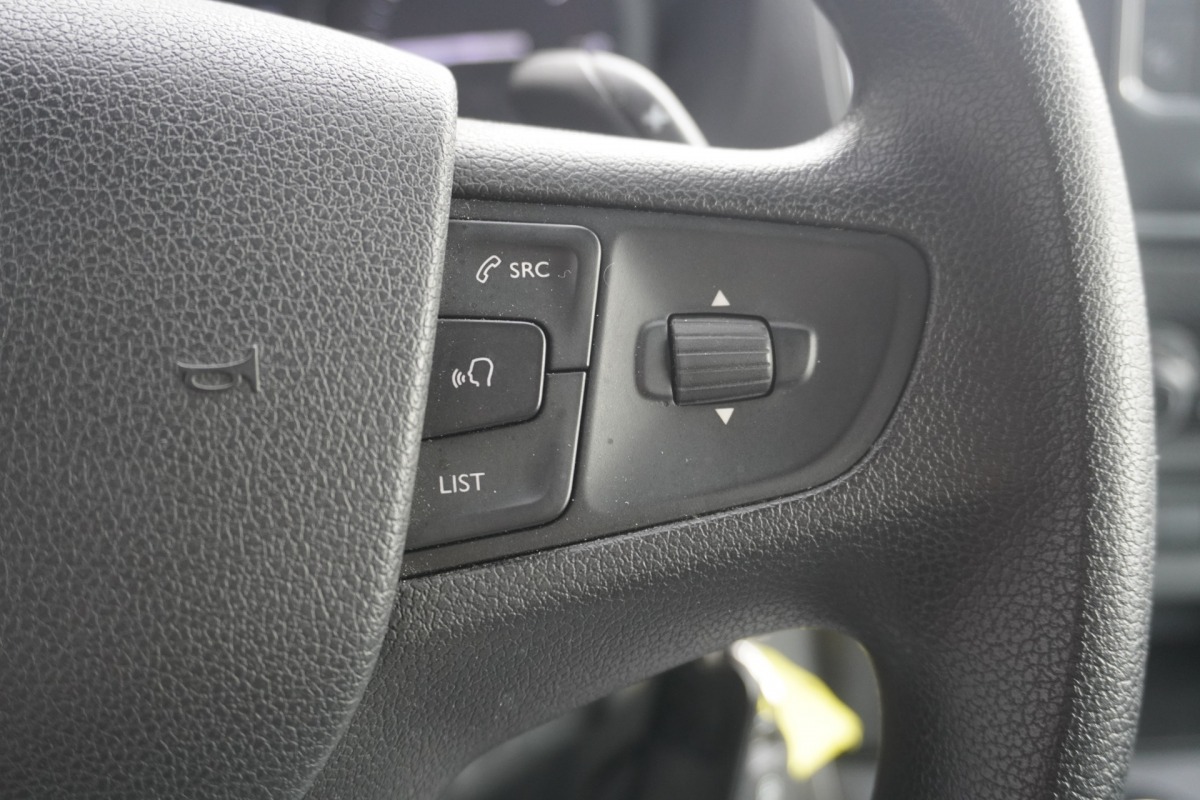Opel Vivaro 2.0 CDTI 122PK Automaat 2x Schuifdeur EURO 6 - Airco - Navi - Cruise - € 13.950,- Excl.