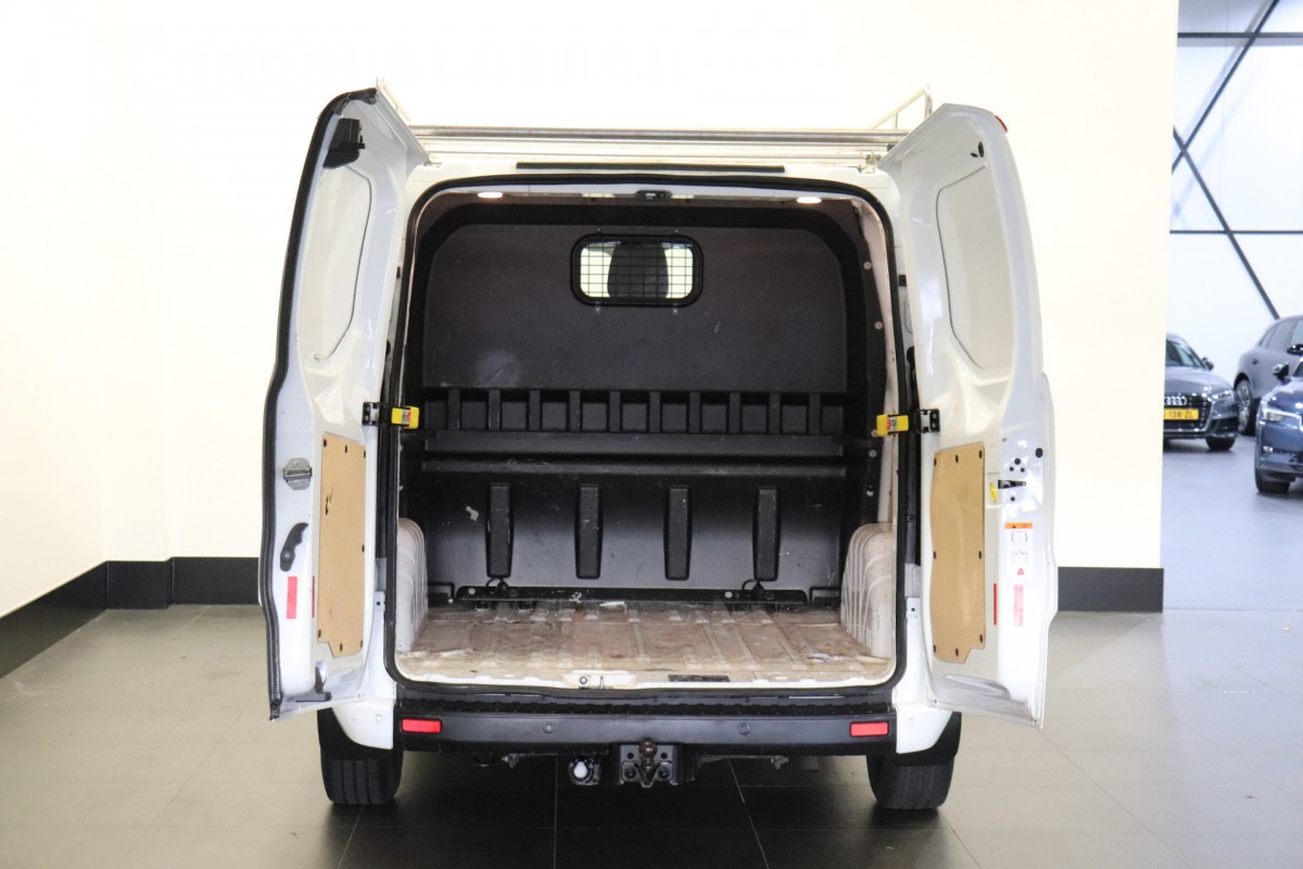 Ford Transit Custom 2.0 TDCI Dubbele Cabine EURO 6 - Airco - Cruise - PDC - € 13.900,- Excl. Ford Transit Custom 2.0 TDCI Dubbele Cabine EURO 6 - Airco - Cruise - PDC - € 13.900,- Excl.