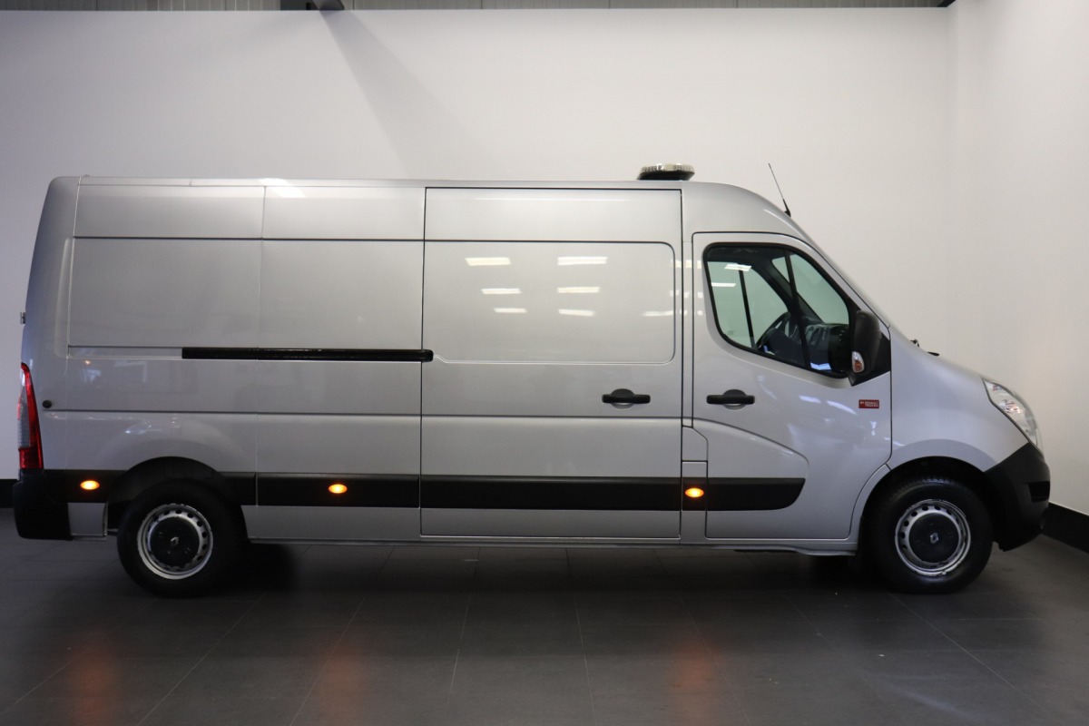 Renault Master 2.3 dCi 146PK L3H2 EURO 6 - AC/Climate - Navi - Cruise - € 16.900,- Excl.