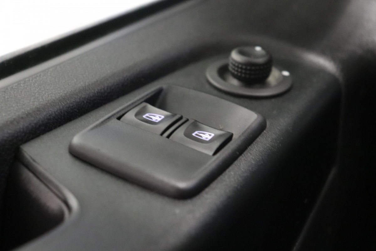 Renault Trafic 2.0 dCi 120PK EURO 6 - Airco - Navi - Cruise - €13.499,- Excl.