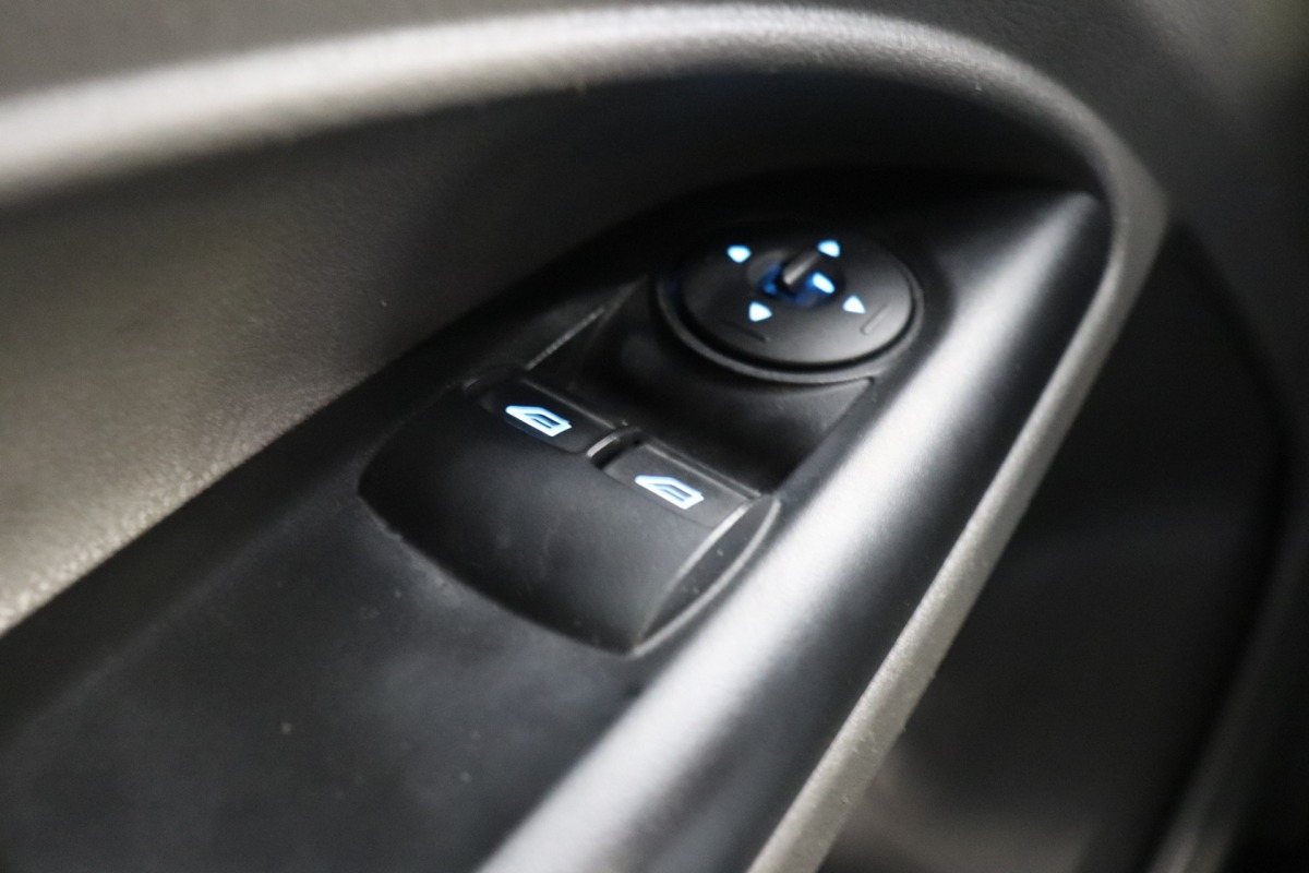 Ford Transit Connect 1.5 EcoBlue EURO 6 - Airco - Cruise - Navi - € 10.950,- Excl.